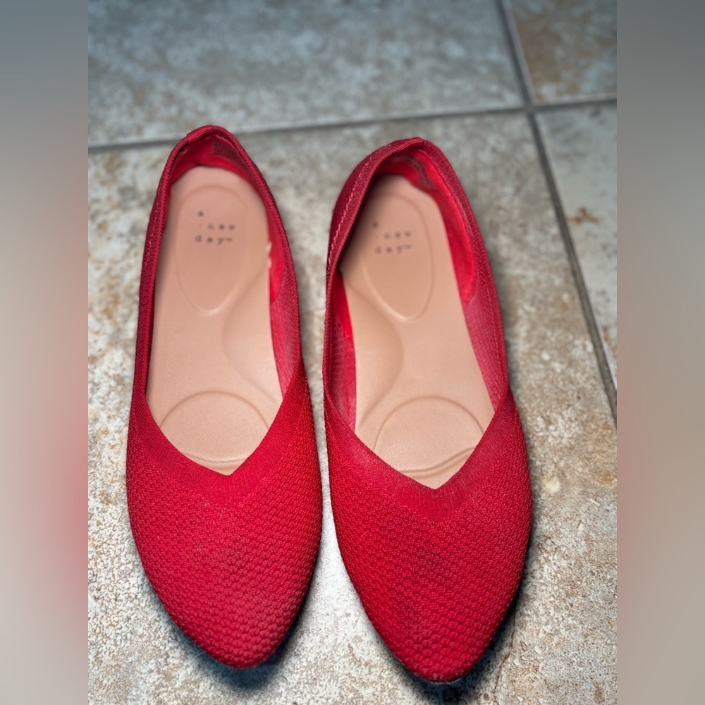 a new day Red Women's Flats - Picture 1 of 6